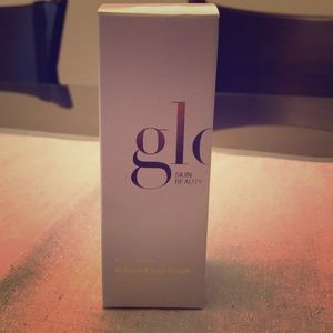 Glo refresh facial polish -new